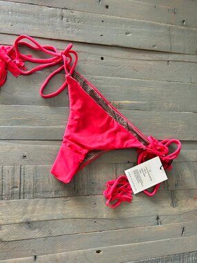 ACACIA Polihale Bottom